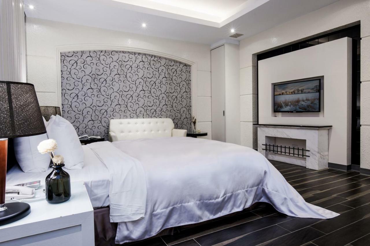 הואליין סיטי Duo Romance Hotel מראה חיצוני תמונה