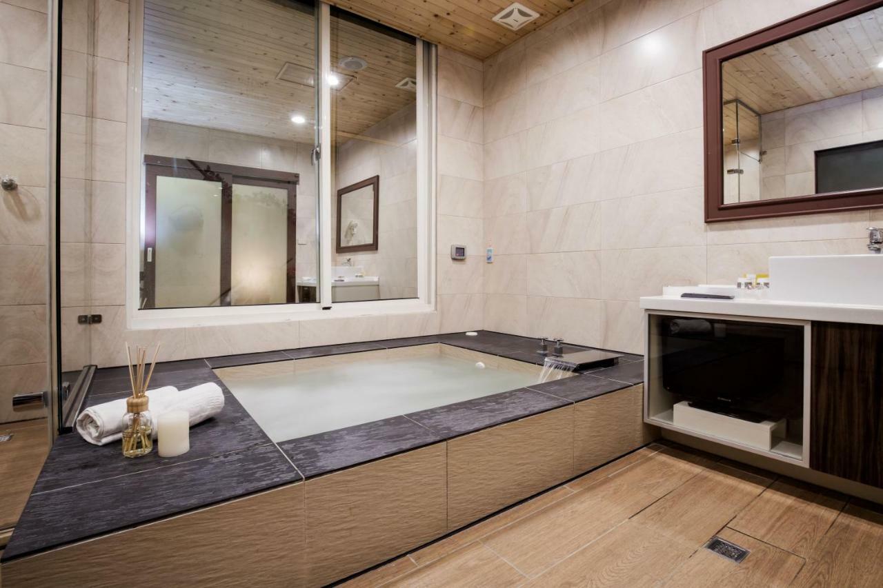 הואליין סיטי Duo Romance Hotel מראה חיצוני תמונה